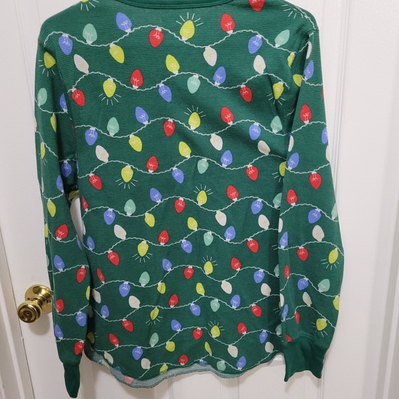 Holiday shirt - Picture 5 of 6